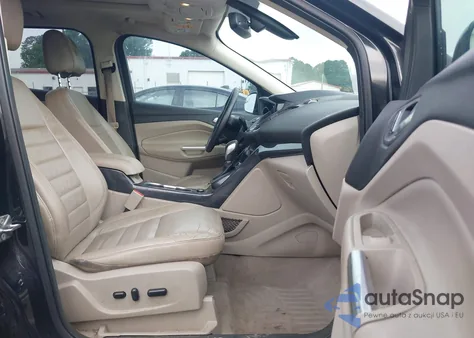 2015 Ford Escape Titanium z USA, uszkodzony, nr VIN 1FMCU0J93FUA21968